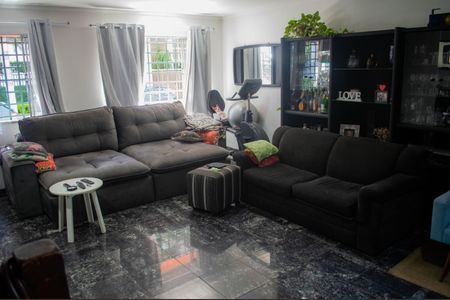 Casa à venda com 119m², 3 quartos e 1 vagaSala