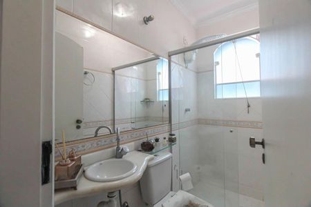 Casa para alugar com 120m², 3 quartos e 2 vagasBanheiro