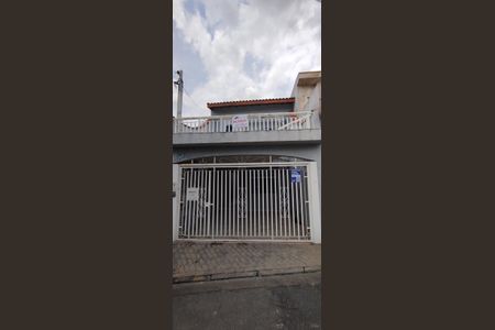 Casa para alugar com 120m², 3 quartos e 2 vagasFachada + Placa