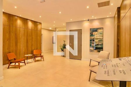 Apartamento à venda com 57m², 2 quartos e 1 vaga Apartamento à venda com 57m², 2 quartos e 1 vagaHall social