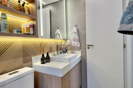 Apartamento à venda com 57m², 2 quartos e 1 vaga Apartamento à venda com 57m², 2 quartos e 1 vagaBanheiro da Suíte