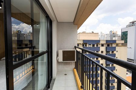 Studio para alugar com 25m², 1 quarto e sem vaga Studio para alugar com 25m², 1 quarto e sem vagaSacada