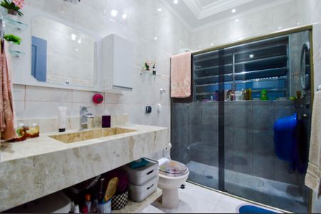 Casa à venda com 220m², 3 quartos e 2 vagasBanheiro