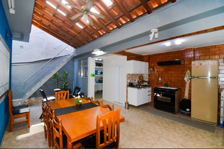 Casa à venda com 220m², 3 quartos e 2 vagasÁrea gourmet