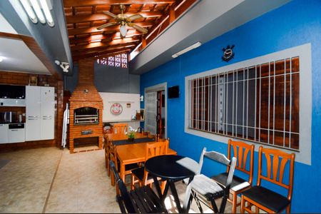 Casa à venda com 220m², 3 quartos e 2 vagasÁrea gourmet