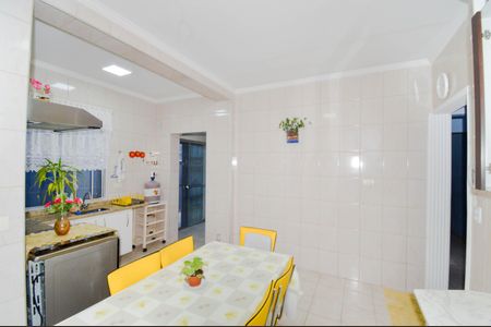 Casa à venda com 220m², 3 quartos e 2 vagasCozinha