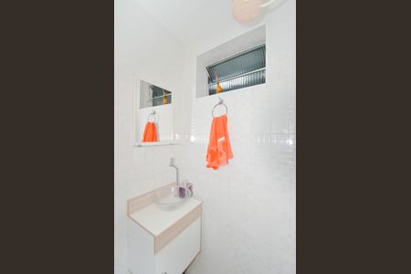 Casa à venda com 220m², 3 quartos e 2 vagasBanheiro de serviço