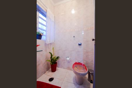 Casa à venda com 220m², 3 quartos e 2 vagasLavabo