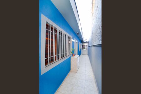 Casa à venda com 220m², 3 quartos e 2 vagasCorredor Lateral