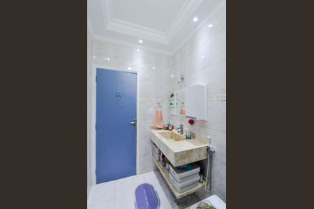 Casa à venda com 220m², 3 quartos e 2 vagasBanheiro