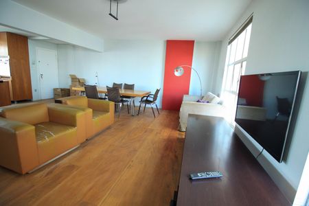 Apartamento para alugar com 120m², 2 quartos e 2 vagasSala