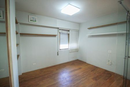 Apartamento para alugar com 120m², 2 quartos e 2 vagasQuarto 1 - Closet 