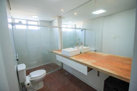 Apartamento para alugar com 120m², 2 quartos e 2 vagasBanheiro Social