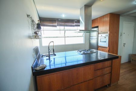Apartamento para alugar com 120m², 2 quartos e 2 vagasCozinha