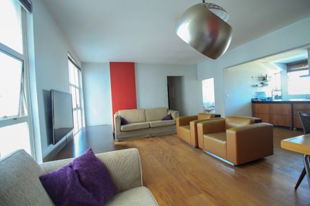 Apartamento para alugar com 120m², 2 quartos e 2 vagasSala