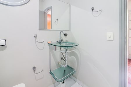 Casa à venda com 250m², 4 quartos e 3 vagas Casa à venda com 250m², 4 quartos e 3 vagasQuarto 1 Suite