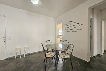 Sala de apartamento para alugar com 2 quartos, 90m² em Vila Júlia, Guarujá