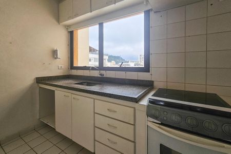 Apartamento para alugar com 90m², 2 quartos e 2 vagasCozinha