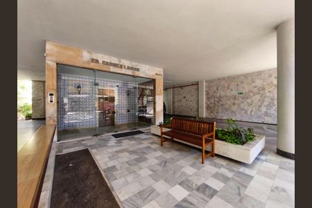 Apartamento à venda com 120m², 3 quartos e 1 vagaFachada e portaria