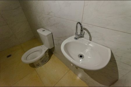 Apartamento para alugar com 40m², 2 quartos e sem vagaBanheiro