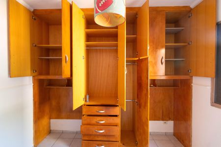 Apartamento para alugar com 70m², 3 quartos e 1 vagaQuarto 01 - Armário