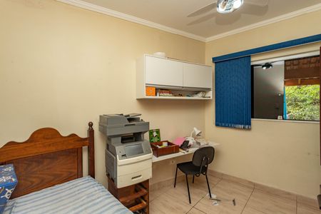 Casa à venda com 330m², 5 quartos e 3 vagasQuarto 3