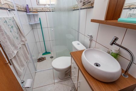 Casa à venda com 330m², 5 quartos e 3 vagasEdícula - banheiro