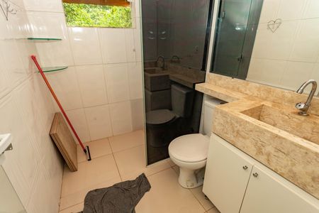 Casa à venda com 330m², 5 quartos e 3 vagasBanheiro da suíte