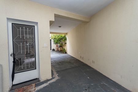 Casa à venda com 330m², 5 quartos e 3 vagasEntrada / Garagem