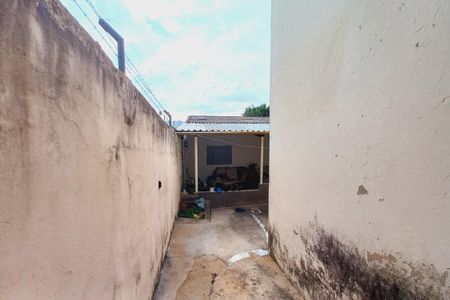 Casa à venda com 90m², 3 quartos e 2 vagasCorredor