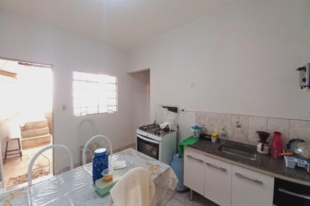 Casa à venda com 90m², 3 quartos e 2 vagasCozinha