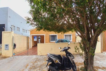 Casa à venda com 90m², 3 quartos e 2 vagasFachada