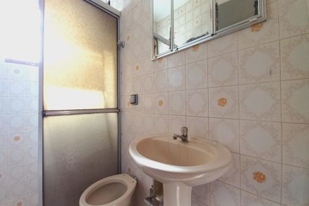 Casa à venda com 90m², 3 quartos e 2 vagasBanheiro