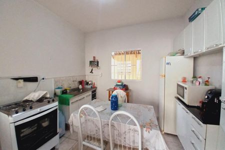 Casa à venda com 90m², 3 quartos e 2 vagasCozinha