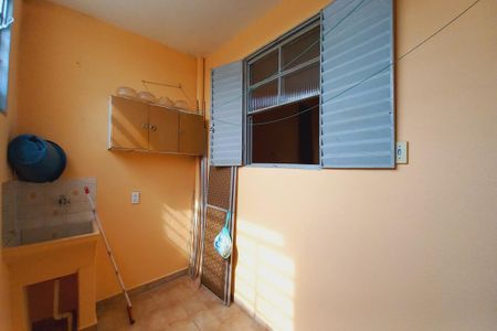 Casa à venda com 90m², 3 quartos e 2 vagasÁrea de Serviço