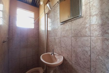 Casa à venda com 90m², 3 quartos e 2 vagasBanheiro de Serviço