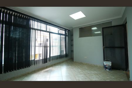 Casa à venda com 300m², 5 quartos e 2 vagas Casa à venda com 300m², 5 quartos e 2 vagasQuarto de Serviço