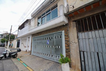 Casa à venda com 300m², 5 quartos e 2 vagas Casa à venda com 300m², 5 quartos e 2 vagasFachada