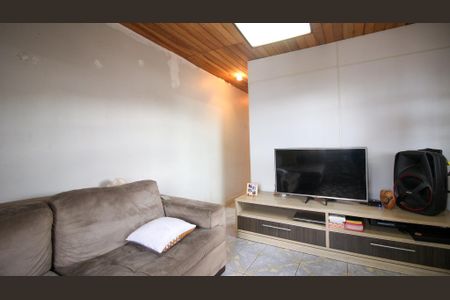 Casa à venda com 300m², 5 quartos e 2 vagas Casa à venda com 300m², 5 quartos e 2 vagasSala (casa 2)