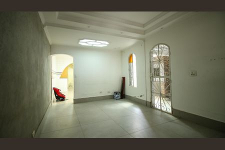 Casa à venda com 300m², 5 quartos e 2 vagas Casa à venda com 300m², 5 quartos e 2 vagasSala