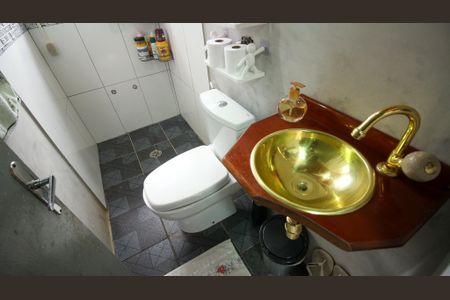 Casa à venda com 300m², 5 quartos e 2 vagas Casa à venda com 300m², 5 quartos e 2 vagasBanheiro (casa 2)