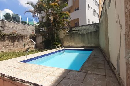 Casa à venda com 273m², 4 quartos e 5 vagas Casa à venda com 273m², 4 quartos e 5 vagasPiscina