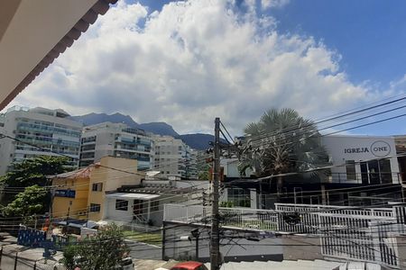 Casa à venda com 273m², 4 quartos e 5 vagas Casa à venda com 273m², 4 quartos e 5 vagasVista da Varanda do Quarto 1