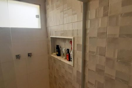 Casa à venda com 273m², 4 quartos e 5 vagas Casa à venda com 273m², 4 quartos e 5 vagasBanheiro 1