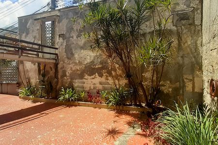 Casa à venda com 273m², 4 quartos e 5 vagas Casa à venda com 273m², 4 quartos e 5 vagasÁrea Externa