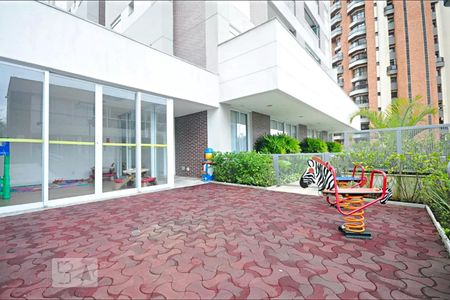 Apartamento à venda com 74m², 2 quartos e 2 vagas Apartamento à venda com 74m², 2 quartos e 2 vagasÁrea comum - Playground