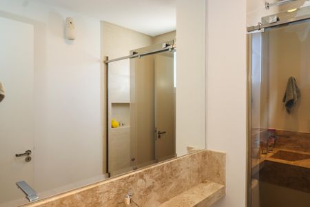 Apartamento à venda com 74m², 2 quartos e 2 vagas Apartamento à venda com 74m², 2 quartos e 2 vagasBanheiro