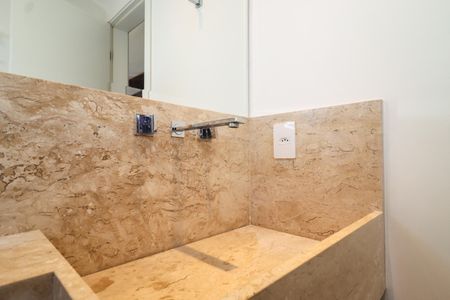 Apartamento à venda com 74m², 2 quartos e 2 vagas Apartamento à venda com 74m², 2 quartos e 2 vagasBanheiro da Suíte