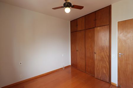 Apartamento para alugar com 80m², 2 quartos e 1 vagaQuarto 2