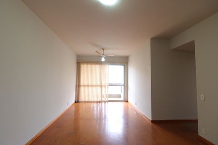 Apartamento para alugar com 80m², 2 quartos e 1 vagaSala